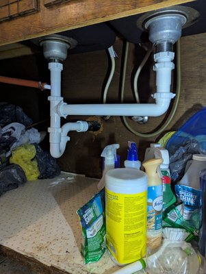 Kitchen Tubular - Diagnosed kitchen Tubular
Found leak at p-trap joint
Overall tubular worn with age and patch repairs
Replaced kitchen Tubular from sink basin to wall connections Kitchen Tubular - Diagnosed kitchen Tubular
Found leak at p-trap joint
Overall tubular worn with age and patch repairs
Replaced kitchen Tubular from sink basin to wall connections