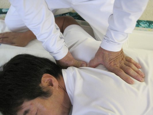 SHIATSU - WE ARE A CLINIC THAT SPECIALIZES IN TRADITIONAL SHIATSU THERAPY. SHIATSU - WE ARE A CLINIC THAT SPECIALIZES IN TRADITIONAL SHIATSU THERAPY.