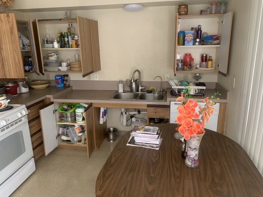 Apartment clean out - I enjoy doing what I do please give me a call if you have any projects that need to be trashed out  Apartment clean out - I enjoy doing what I do please give me a call if you have any projects that need to be trashed out 