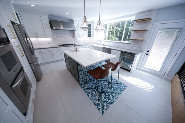 MOROCCAN STYLE KITCHEN AND GENERAL REMODELING, LOS ANGELES - Morrocan style Kitchen and general remodeling - Modern, Los Angeles
Example of a Morrocan style large minimalist u-shaped eat-in kitchen design in Los Angeles with a double-bowl sink, shaker white cabinets, quartzite white countertops, white porcelain backsplash, stainless steel appliances, a beautiful unique island. MOROCCAN STYLE KITCHEN AND GENERAL REMODELING, LOS ANGELES - Morrocan style Kitchen and general remodeling - Modern, Los Angeles
Example of a Morrocan style large minimalist u-shaped eat-in kitchen design in Los Angeles with a double-bowl sink, shaker white cabinets, quartzite white countertops, white porcelain backsplash, stainless steel appliances, a beautiful unique island.