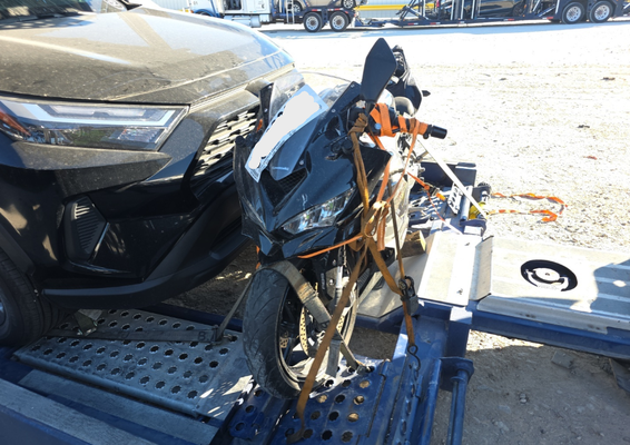 2024 Kawasaki Ninja ZX-4RR - Another Kawasaki = Another Happy Client! Shipped it from Copart. 2024 Kawasaki Ninja ZX-4RR - Another Kawasaki = Another Happy Client! Shipped it from Copart.