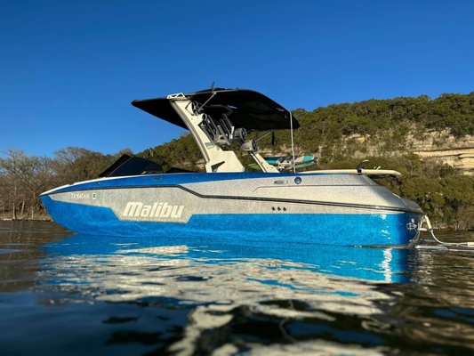 Wake Surfing Lessons -  Malibu M220 - Big Tex Boat Rentals and ATX Wake Surf are proud to present the ultimate wake boat experience in Austin, Texas. Book our Malibu M220 on Lake Austin for the most high end charter wake boat in ATX. We are offering wake boarding lessons, Wake Surfing lessons, and party cove charters.

www.BigTexBoatRentals.com
www.ATXWakeSurf.co
