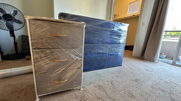 Storage Moving - We packing and moving from storage to storage, furniture, paintings, gym equipment and kitchen appliances. Storage Moving - We packing and moving from storage to storage, furniture, paintings, gym equipment and kitchen appliances.