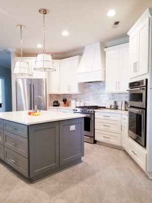 Kitchen Before & After's - Out with the old, in with the new!
Here are some Before & After's of a few homes we enjoyed doing. Kitchen Before & After's - Out with the old, in with the new!
Here are some Before & After's of a few homes we enjoyed doing.