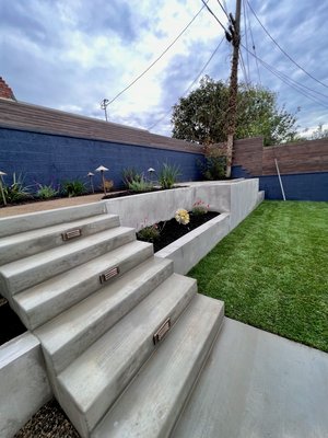Los Angeles Backyard Terracing.  - This backyard underwent a complete makeover of an linear contemporary layout. Los Angeles Backyard Terracing.  - This backyard underwent a complete makeover of an linear contemporary layout.