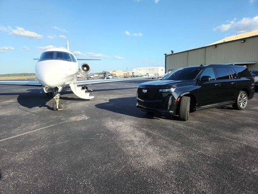 Corporate & Charter Transport Services - Straight from the plane to your chauffeur.

We value our client's time: we understand that it can be frustrating dealing with TSA lines, flight delays, and finding transportation after walking through the terminal. Finding ground transportation can be a headache for clients who fly on private jets due to availability of authorized chauffeurs to pickup at the ramp.
No need for the headache: All our chauffeurs are authorized to pick you up on the ramp *next to the plane.*

Book today for transportation services straight off the plane: Pickup available at the FBO and/or on the ramp.
