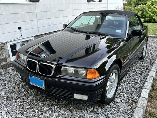 Classic BMW - Signature Interior-Exterior with add ons: Clay Bar, Iron Remover, Compound, Polished. Finished with our Hybrid Cermic Wax. Leather conditioner added on the inside. Greenwich, CT Classic BMW - Signature Interior-Exterior with add ons: Clay Bar, Iron Remover, Compound, Polished. Finished with our Hybrid Cermic Wax. Leather conditioner added on the inside. Greenwich, CT