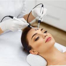 Introduction to our transformational skincare. 
Hydro Facial, microcurrent, radio frequency, dermaplaning and highly  concentrated skincare. - At Sara Holmes Luxury Skincare , we strive for results-driven skin care treatments that help you achieve healthy skin with a visible difference. Going further than just skin deep, Founder Sara Holmes, has dedicated over 15 years to the art of healthier skin.