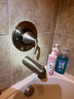 Replacing bathtub spout - Replacing bathtub spout Replacing bathtub spout - Replacing bathtub spout