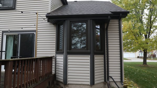 Elk Grove Renovation - In Elk Grove Village, Feldco replaced patio doors along with double hung and casement windows. Upgrading the home’s appearance while boosting energy efficiency and performance. Elk Grove Renovation - In Elk Grove Village, Feldco replaced patio doors along with double hung and casement windows. Upgrading the home’s appearance while boosting energy efficiency and performance.