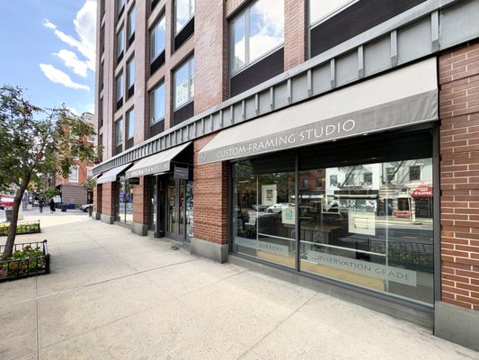 Our Facility - Looking for the best art framing near me in New York? CALL NOW a for quote.