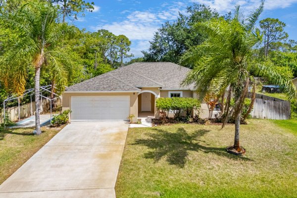 355 Dandurand St SW Palm Bay SOLD! - 🏡 JUST SOLD in Palm Bay, FL!
📍 355 Dandurand St SW
⏳ 3 Days on Market | 💥 4 Offers | 💰 Sold Over Asking!
After a recent loss, my seller needed to move quickly and with care. The home had a 19-year-old roof and a few needed fixes—but we handled it all with trusted local pros, deep cleaning, staging, and strategic marketing using Compass Private Exclusive + Coming Soon.
✨ Result? Sold FAST and closed in under 30 days.
📊 And here’s the kicker: the average DOM in Palm Bay is 119 days. 😲
✅ Staged
✅ Professionally marketed
✅ Priced smart
✅ Trusted vendor support
✅ Emotional support during a tough time
This is why strategy—and heart—matter in real estate.
➡️ Thinking of selling in Palm Bay? Let’s write your Sold Story next.
#PalmBayFLRealEstate #JustSold #RealtorLife #SellMyHomePalmBay #RealEstateSuccess #HomeStagingWorks #FloridaHomes #RealEstateMarketing #CompassFlorida #TopAgent #SoldStory #PalmBayHomes #BrevardCountyRealEstate 355 Dandurand St SW Palm Bay SOLD! - 🏡 JUST SOLD in Palm Bay, FL!
📍 355 Dandurand St SW
⏳ 3 Days on Market | 💥 4 Offers | 💰 Sold Over Asking!
After a recent loss, my seller needed to move quickly and with care. The home had a 19-year-old roof and a few needed fixes—but we handled it all with trusted local pros, deep cleaning, staging, and strategic marketing using Compass Private Exclusive + Coming Soon.
✨ Result? Sold FAST and closed in under 30 days.
📊 And here’s the kicker: the average DOM in Palm Bay is 119 days. 😲
✅ Staged
✅ Professionally marketed
✅ Priced smart
✅ Trusted vendor support
✅ Emotional support during a tough time
This is why strategy—and heart—matter in real estate.
➡️ Thinking of selling in Palm Bay? Let’s write your Sold Story next.
#PalmBayFLRealEstate #JustSold #RealtorLife #SellMyHomePalmBay #RealEstateSuccess #HomeStagingWorks #FloridaHomes #RealEstateMarketing #CompassFlorida #TopAgent #SoldStory #PalmBayHomes #BrevardCountyRealEstate