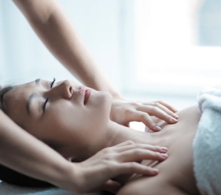 MASSAGE THERAPY - The benefits of Massage Therapy include mental and physical relaxation, relief of cramps and muscle spasms, reduction of tension headaches, reduction of mental stress and fatigue, loosing of tight muscles, improved posture, increased flow of blood and lymph fluid, improved circulation, reduced scarring, lower blood pressure and better sleep.
Having professional massage therapists on staff allows us to provide quality service and meet the needs of our clientele. If massage is a new experience for you, the following list of modalities & treatments should aid you in better understanding what is available.
Massage is considered to be among the oldest of all treatments used by man. It is an accepted part of many physical rehabilitation programs and has proven to be a benefit to many chronic conditions such as back pain, arthritis and bursitis. Massage helps to relieve the stress and tension of everyday living. MASSAGE THERAPY - The benefits of Massage Therapy include mental and physical relaxation, relief of cramps and muscle spasms, reduction of tension headaches, reduction of mental stress and fatigue, loosing of tight muscles, improved posture, increased flow of blood and lymph fluid, improved circulation, reduced scarring, lower blood pressure and better sleep.
Having professional massage therapists on staff allows us to provide quality service and meet the needs of our clientele. If massage is a new experience for you, the following list of modalities & treatments should aid you in better understanding what is available.
Massage is considered to be among the oldest of all treatments used by man. It is an accepted part of many physical rehabilitation programs and has proven to be a benefit to many chronic conditions such as back pain, arthritis and bursitis. Massage helps to relieve the stress and tension of everyday living.