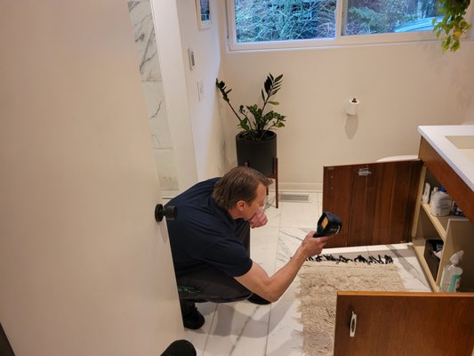Mold and Moisture Investigation - Our mold inspection and mold testing services leverage our extensive knowledge of mold and mildew (black mold, black toxic mold, Stachybotrys, and other molds) and the conditions conducive to mold growth as well as building construction, air flows, building materials, and heating ventilation and air-conditioning systems. Where we find mold, we find moisture. By locating the source of moisture and identifying hidden water intrusion sources we can focus our mold investigation in the right areas. Where there is water damage from a flood, leak, or natural event we can inspect and asses the water damage along with identifying the presence of mold and make recommendations on the best ways to return the home or office to a healthy state.