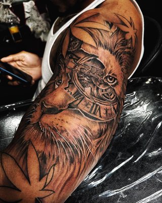 Arms & Hand Tattoos - We founded Screamerz Ink in 1998 with one mission: to bring creativity and artistic quality to the tattoo and body piercing scene. Our staff is made of seasoned pros ready to bring your vision to reality, no matter how complex. Want a tattoo but not sure which is right for you? Desire a new piercing but not sure where? Stop by to talk with one of our artists — let us design your dreams. Arms & Hand Tattoos - We founded Screamerz Ink in 1998 with one mission: to bring creativity and artistic quality to the tattoo and body piercing scene. Our staff is made of seasoned pros ready to bring your vision to reality, no matter how complex. Want a tattoo but not sure which is right for you? Desire a new piercing but not sure where? Stop by to talk with one of our artists — let us design your dreams.