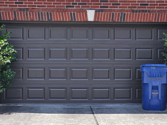 Garage Door Servicing - We offer a variety of different styles of Garage Doors. Whether you are looking for a new garage door, or need yours serviced. We are your Garage Door Professionals. Call us for a free estimate today!