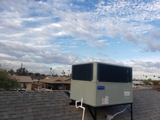 Package unit install - Old Aman a finally quit so we did this sameday Goodman unit Package unit install - Old Aman a finally quit so we did this sameday Goodman unit