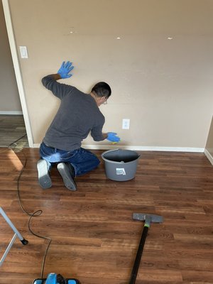 Move out clean. - This house had been neglected for quite some time. So we got straight to work- hard work. 5 hours later, the house looked and smelled clean! From the baseboards to the ceiling fans, everything was cleaned. Move out clean. - This house had been neglected for quite some time. So we got straight to work- hard work. 5 hours later, the house looked and smelled clean! From the baseboards to the ceiling fans, everything was cleaned.