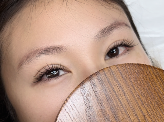 Sunflower Lash Set - A natural, wispy style that uses a mix of varying lengths and layered lashes to create a subtle contrast, enhancing and enlarging your eyes with a soft, fluttery effect. Sunflower Lash Set - A natural, wispy style that uses a mix of varying lengths and layered lashes to create a subtle contrast, enhancing and enlarging your eyes with a soft, fluttery effect.