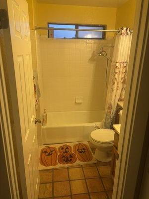 Bathroom Renovation - Freshen up your bathroom with new tile and vanity Bathroom Renovation - Freshen up your bathroom with new tile and vanity