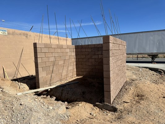 Masonry block wall - Good quality block walls Masonry block wall - Good quality block walls