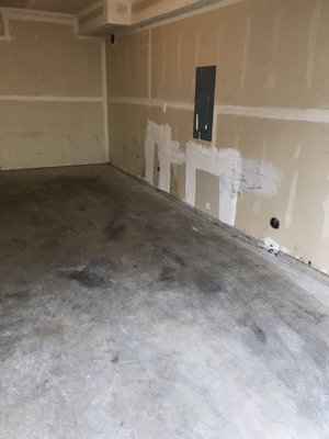 Garage and yard cleaning - If you need your garage or yard clean let us take care of you we often great service and great rates available Seven days a week from 8 to 7 PM Garage and yard cleaning - If you need your garage or yard clean let us take care of you we often great service and great rates available Seven days a week from 8 to 7 PM