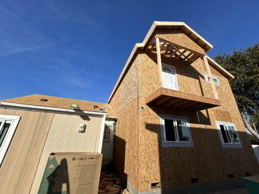 1200 sqf adu los angeles - This adu is a 1200 sqf two story 3 bedroom 2 bathroom and single living room and two second floor porches