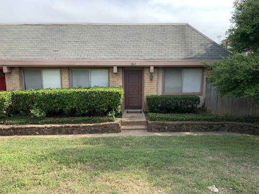 FOR LEASE - 2613 Amherst Ct, Irving, TX, 75038 - 3 bedroom, 2 bathroom, one story condo for lease in Irving. 1150 sq ft. Master bedroom has a walk-in closet. Kitchen comes with refrigerator, dishwasher and electric range. Fenced backyard. Swimming pool in the community. Includes Washer and Dryer. Irving ISD.
VIEW THIS PROPERTY: Please go to our website to schedule an appointment: https://www.fortworthpropertymanager.com/fort-worth-homes-for-rent
SUBMIT A RENTAL APPLICATION: Please go to our website to submit a rental application https://www.fortworthpropertymanager.com/fort-worth-homes-for-rent
READ RENTAL CRITERIA: Please go to https://www.FortWorthPropertyManager.com/rental-criteria to read our rental criteria.
CALL US: If you have any questions please call our office at 972-785-8427. FOR LEASE - 2613 Amherst Ct, Irving, TX, 75038 - 3 bedroom, 2 bathroom, one story condo for lease in Irving. 1150 sq ft. Master bedroom has a walk-in closet. Kitchen comes with refrigerator, dishwasher and electric range. Fenced backyard. Swimming pool in the community. Includes Washer and Dryer. Irving ISD.
VIEW THIS PROPERTY: Please go to our website to schedule an appointment: https://www.fortworthpropertymanager.com/fort-worth-homes-for-rent
SUBMIT A RENTAL APPLICATION: Please go to our website to submit a rental application https://www.fortworthpropertymanager.com/fort-worth-homes-for-rent
READ RENTAL CRITERIA: Please go to https://www.FortWorthPropertyManager.com/rental-criteria to read our rental criteria.
CALL US: If you have any questions please call our office at 972-785-8427.