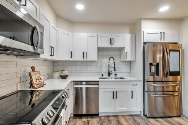 Kirkland Townhouse Remodel - We bought this property on the MLS and remodeled it. Kirkland Townhouse Remodel - We bought this property on the MLS and remodeled it.