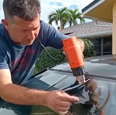 Windshield Molding and cut process by PGT - Doing a windshield molding and cut process on a Honda Accord.