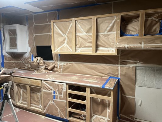 kitchen refinishing. - This remodel was done on an old that was in bad shape. kitchen refinishing. - This remodel was done on an old that was in bad shape.