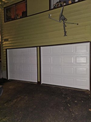 Short panel non insulated doors - Installation of 2 garage doors