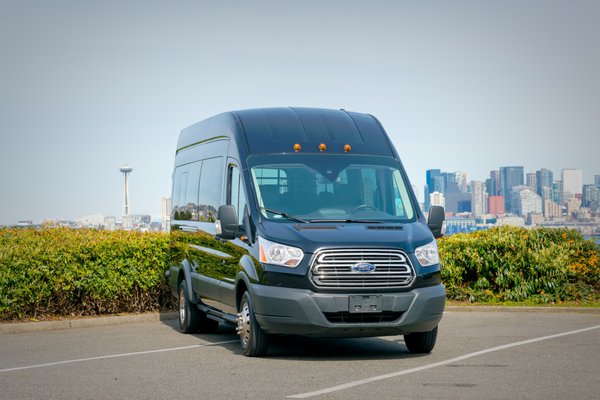 Luxury Van - Our Sprinter passenger vans offers the best of chauffeured and group transportation. With ample luggage space for your entire group, the stylish Sprinter offers seating for up to 14 passengers. Luxury Van - Our Sprinter passenger vans offers the best of chauffeured and group transportation. With ample luggage space for your entire group, the stylish Sprinter offers seating for up to 14 passengers.