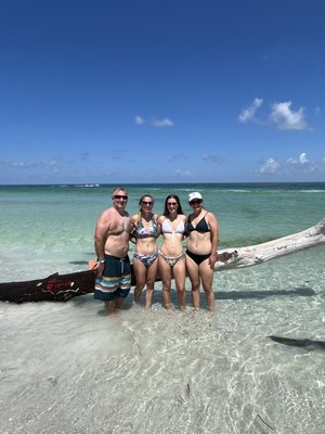 Island and sandbar hopping! - We recommend between 3 & 6 hours for your island hopping adventure - it’s your boat and your captain for the day! you call the shots! Island and sandbar hopping! - We recommend between 3 & 6 hours for your island hopping adventure - it’s your boat and your captain for the day! you call the shots!