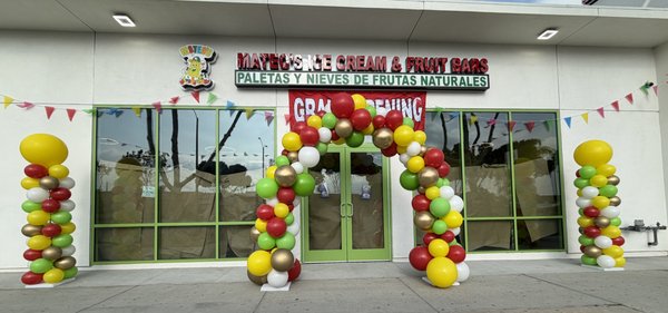 Corporate Events - From grand openings and trade shows to holiday parties and corporate celebrations, Amazing Balloons By Gee creates custom balloon decor that reflects your brand and makes a lasting impression. We work with businesses of all sizes throughout Los Angeles County, providing professional service, creative designs, and reliable installation for every event. Corporate Events - From grand openings and trade shows to holiday parties and corporate celebrations, Amazing Balloons By Gee creates custom balloon decor that reflects your brand and makes a lasting impression. We work with businesses of all sizes throughout Los Angeles County, providing professional service, creative designs, and reliable installation for every event.