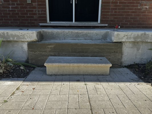 Step repair, concrete step was cracking and falling apart so I have pictures of it all fixed up with new concrete - Here I had a customer who called me about his porch, he had a step that had a piece of rebar showing on the side, as well as his step, it was cracking and it started to look very unpleasant.
He called me and asked if I could pour his step with new concrete. Step repair, concrete step was cracking and falling apart so I have pictures of it all fixed up with new concrete - Here I had a customer who called me about his porch, he had a step that had a piece of rebar showing on the side, as well as his step, it was cracking and it started to look very unpleasant.
He called me and asked if I could pour his step with new concrete.