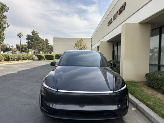 2025 Tesla Model Y Juniper tinted in XPEL XR PLUS - 2025 Tesla Model Y Juniper tinted in Xpel XR Plus
Fronts: Dark 20%
Rear 1/2: Light 55% over factory 
Front Windshield: Light 55%