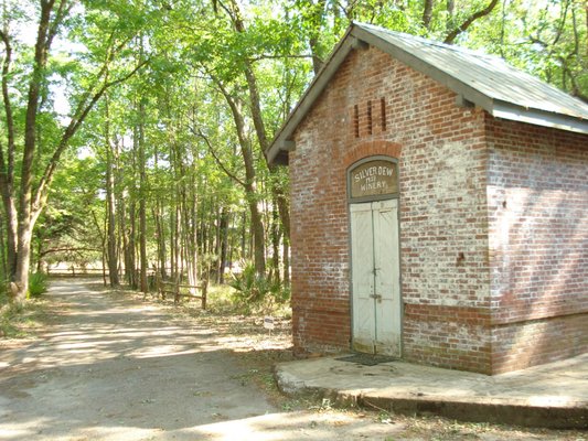 Daufuskie Island History & Artisans Excursion - Catch a glimpse into Lowcountry history!
This 4-hour Daufuskie Island trip provides a glimpse into a fascinating chapter of Lowcountry history on the undeveloped side of the island. Visit several one-of-a-kind places, including the First African Baptist Church, the Praise House, Mary Fields School, and the site of the Bloody Point Lighthouse.
Meet local artisans and learn the rich history of the Native Americans, European settlers, the cotton trade, and the Gullah culture. We encourage you to wear weather appropriate clothing, and bring water, snacks, and sunscreen. Daufuskie Island History & Artisans Excursion - Catch a glimpse into Lowcountry history!
This 4-hour Daufuskie Island trip provides a glimpse into a fascinating chapter of Lowcountry history on the undeveloped side of the island. Visit several one-of-a-kind places, including the First African Baptist Church, the Praise House, Mary Fields School, and the site of the Bloody Point Lighthouse.
Meet local artisans and learn the rich history of the Native Americans, European settlers, the cotton trade, and the Gullah culture. We encourage you to wear weather appropriate clothing, and bring water, snacks, and sunscreen.