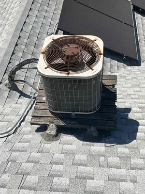 AC/ Coil Only - This roof top ac was on the older side and not working anymore. So we went in and installed a new AC & Coil on the roof for this home. We were able to make sure it was on a new stand and more stable. AC/ Coil Only - This roof top ac was on the older side and not working anymore. So we went in and installed a new AC & Coil on the roof for this home. We were able to make sure it was on a new stand and more stable.