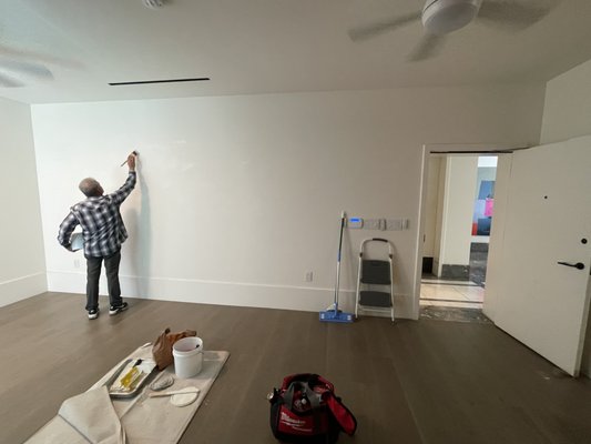 Move out cleaning - We offer move in-move out cleaning service to our customers. Wether you are moving our or moving in to your new home we can offer our professional service that meets your needs and property standard.