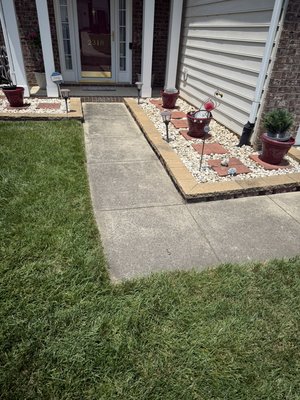 Driveway and walkway 2025 - Customer needed their driveway to be washed and walkway. Had to put some extra treatment to make it clean. Driveway and walkway 2025 - Customer needed their driveway to be washed and walkway. Had to put some extra treatment to make it clean.