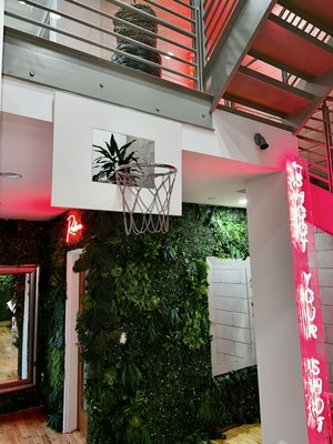 Mav Lash - 3450 Cahuenga Blvd West #303 Mav Lash - 3450 Cahuenga Blvd West #303