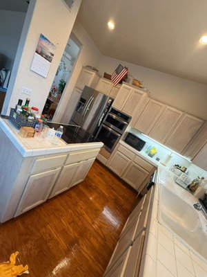 Deep Cleaning f the kitchen and organizing it. - The kitchen needed a little help from RB Maids.
a little touch of love, to get the house clean again..