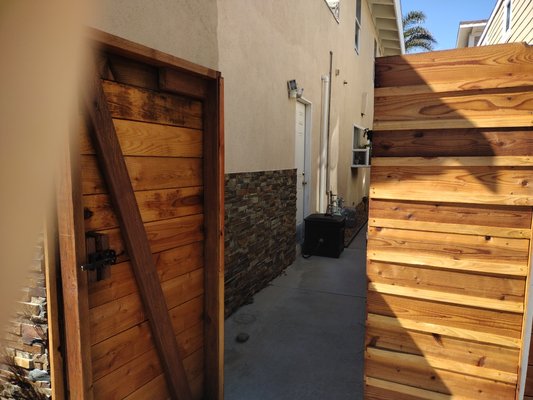 redwood drive way gates - redwood drive way gates horizontal with trim and stain redwood drive way gates - redwood drive way gates horizontal with trim and stain
