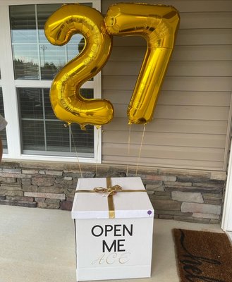 Surprise! Boxes - Give your gift in a Surprise! Box from Surprise! Balloons. Our Surprise! Boxes come with customizable helium balloons and several small latex, air-filled balloons to give your gift box tons of pizazz! Include the recipients name on the box - outside and inside if you'd like! Price includes three helium balloon cluster, box with fall away sides, lid, ribbon/bow, small latex balloon fillers if desired, crinkle paper filler if desired, "Open Me" on box. Additional personalization is available at $5 per linear foot. Box and balloons are capable of being customized. Surprise! Boxes - Give your gift in a Surprise! Box from Surprise! Balloons. Our Surprise! Boxes come with customizable helium balloons and several small latex, air-filled balloons to give your gift box tons of pizazz! Include the recipients name on the box - outside and inside if you'd like! Price includes three helium balloon cluster, box with fall away sides, lid, ribbon/bow, small latex balloon fillers if desired, crinkle paper filler if desired, "Open Me" on box. Additional personalization is available at $5 per linear foot. Box and balloons are capable of being customized.