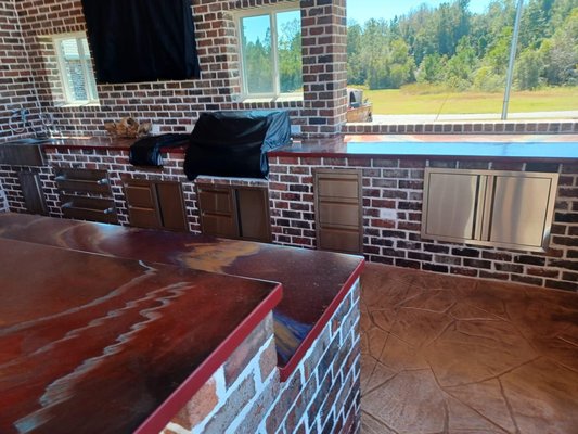 Pretty nice brickwork  built by  Davis Masonry - We have been doing this for decades and have generations of satisfied customers