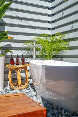 Fences, gates and more - Our strong aluminum is perfect to keep you home safe while making it beautiful! Fences, gates and more - Our strong aluminum is perfect to keep you home safe while making it beautiful!
