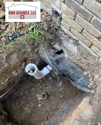 Broken Hub on 45 - RWD Services LLC completed this job by tunneling under home 3 FT, cutting out a broken hub on 45 and repairing. All work was inspected by the City while on test. Broken Hub on 45 - RWD Services LLC completed this job by tunneling under home 3 FT, cutting out a broken hub on 45 and repairing. All work was inspected by the City while on test.
