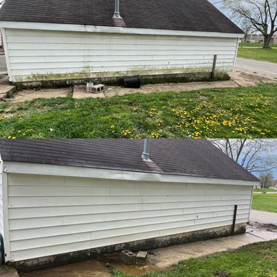 Algae removal and cleaning - This pressure wash was done on a house that has not been pressure washed in over 10 years.