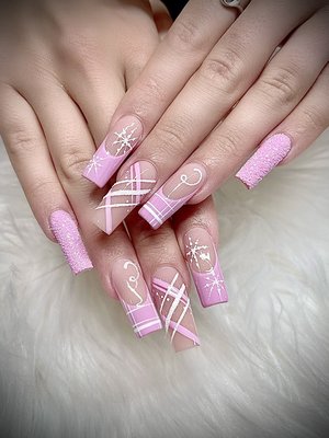 Winter Nails - Experience the magic of winter with our exclusive nail design!

Book your appointment now and let our artists transform your nails into a winter masterpiece! 📸💅 Call us today to schedule your "Winter Wonderland Glow" treatment! #winternails #nailart #winterglow"
